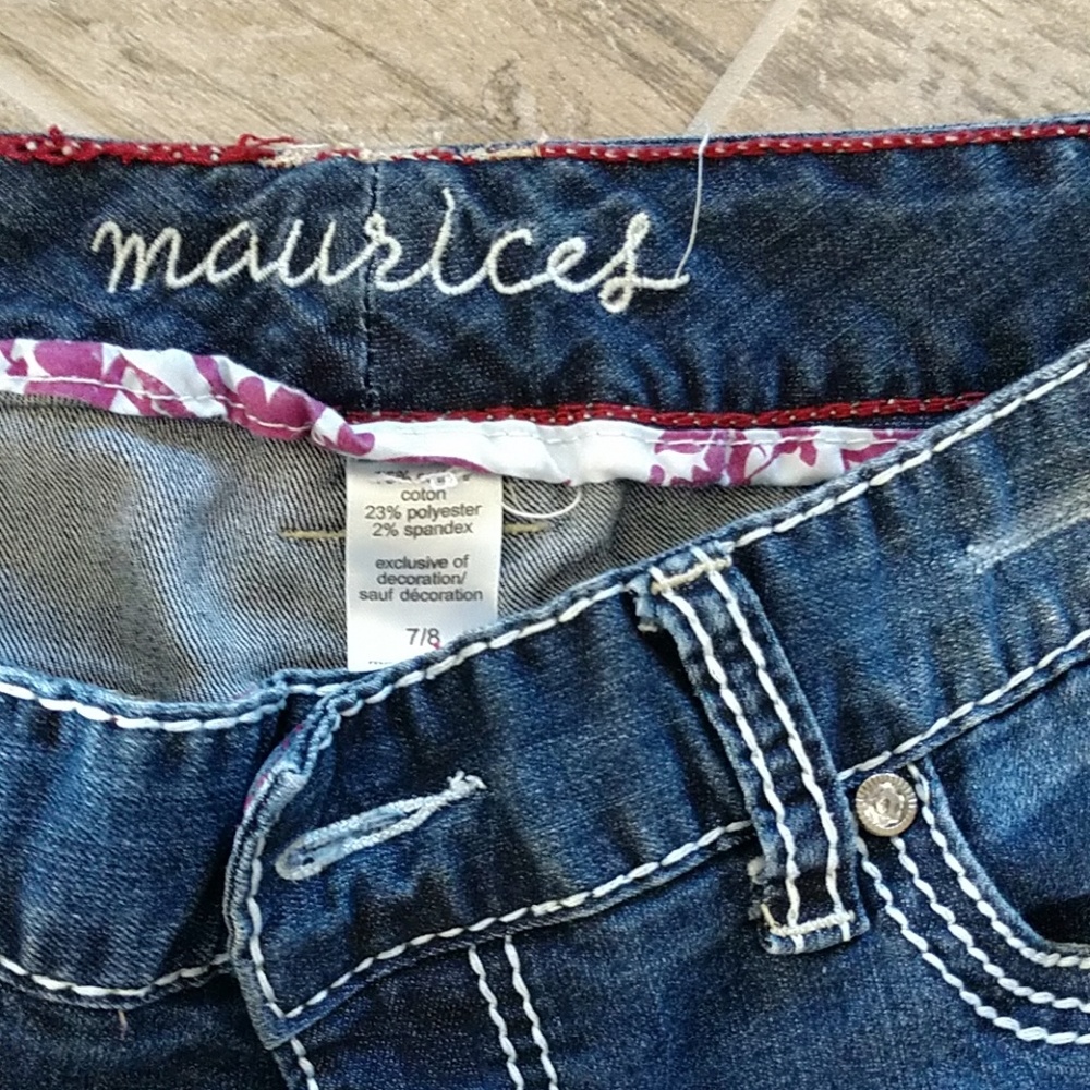 CAPRIS - Picture 2 of 3